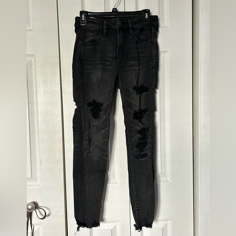 American Eagle Black Distressed Women's Jeans